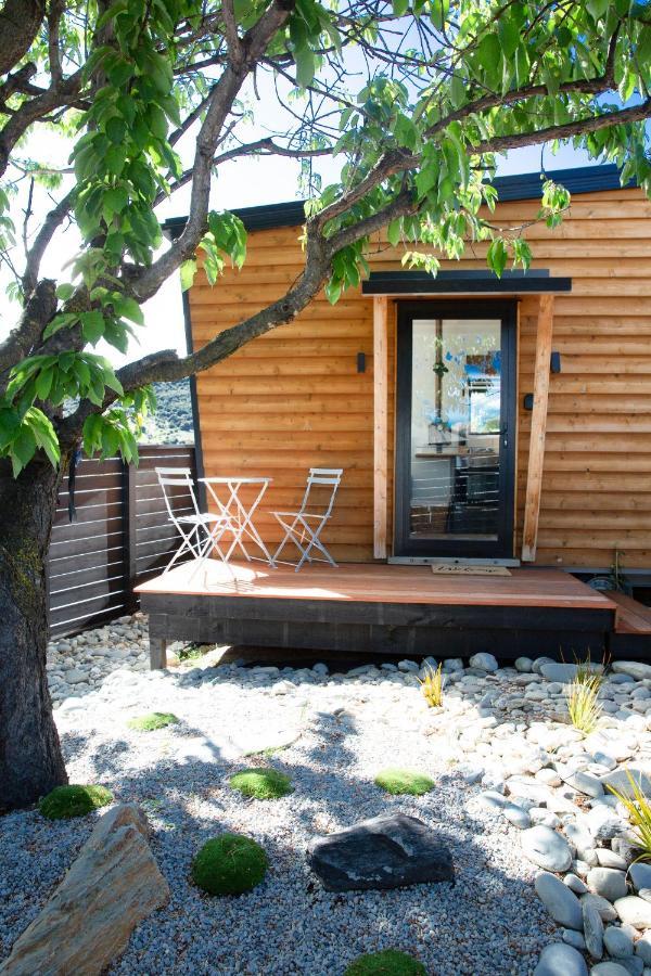 شقة Tiny House With Mountain Views, Indoor And Outdoor Fire, Private Courtyard Garden واناكا المظهر الخارجي الصورة
